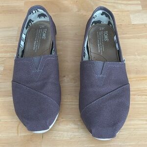 TOMS shoes